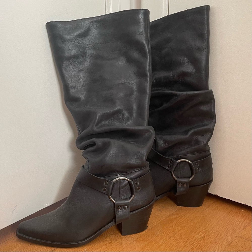 L'INTERVALLE Astra Pointed Toe Black Leather Slouchy Heel Boots